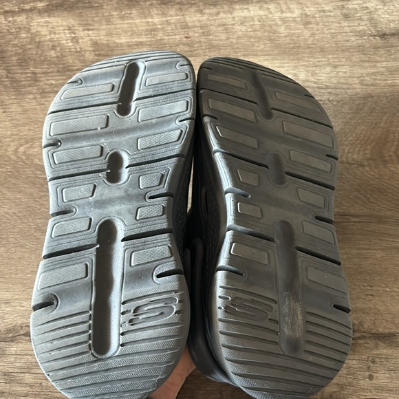 Skechers arch fit faux crocs size 7 - Picture 5 of 5